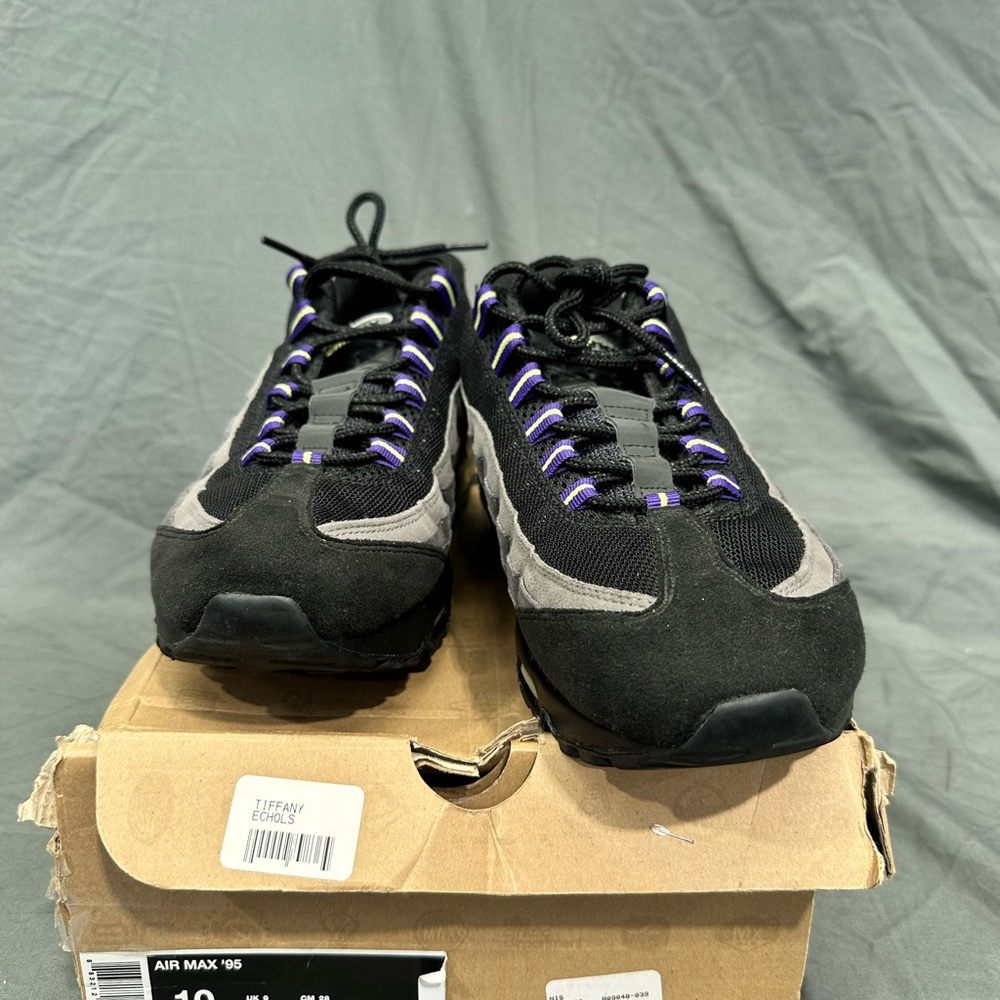 Nike Men's Black and Purple Athletic Shoes